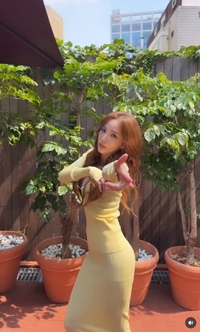‘원조 뼈말라’ 산다라박, 42년 갈고닦은 방부제 미모…레몬도 울고 갈 상큼 댄스