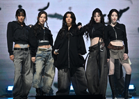 [포토] 아이들, 까마귀로 변신한 ‘크로우’ 무대