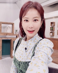 송지효 속옷, 찐고객 있었다…‘김준호♥’ 김지민 “내돈내산 재구매” 인증