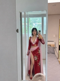 “가슴 수술 후회?” 이세영, 필러가 흘러내려…과감한 도전에 팬들은 ‘환호’