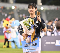 “최고의 생일이다” 문현빈과 ‘집안싸움’ 끝에 ‘미스터 올스타’ 오른 허인서, “머리에 없던 그림” [SS잠실in]