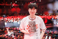 강백호 응원 닿았다! ‘최애’ 제우스, 전장을 지배하다…MSI 우승·MVP까지 ‘싹쓸이’ [SS스타]