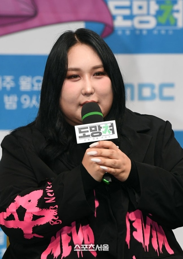 “전남친 도벽” 풍자, 가짜뉴스엔 분노했는데...생리통 농담에 시끌 ‘갑론을박’