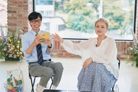 “체중 100kg에 혈압 190” 칩거 끝낸 이소라, 확 바뀐 모습으로 유재석과 25년 만에 독대
