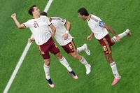 4강에서 ‘침묵’한 음바페·올리세 듀오…‘또 무실점’ 스페인, 프랑스 2-0으로 꺾고 16년만 ‘결승’ 진출[북중미는 지금]