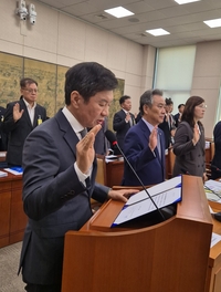 [속보]‘홍명보 참석 예고’ 문체위 축구협 청문회 갑작스럽게 잠정 연기…“이달 내엔 한다”