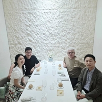 ‘75세 동안 남편’ 이영애, 비결은 맞은편 남자?…반전 정체 ‘화들짝’
