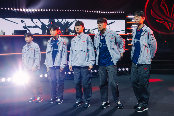 23분도 못 버텼다! T1, MSI 챔피언 한화생명에 기선제압…충격의 1세트 [2026 EWC]