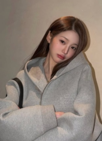 ‘팔짱 논란’에 보란듯 ‘팔짱 사진’…장원영 “예의없다” 억까에 ‘정면돌파’