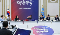 ‘모두의 AI’ 쟁탈전 막 올랐다…네이버·카카오·이통3사 총출동 [SS포커스]