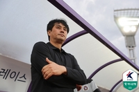 다 잡은 승리 놓친 안양, 유병훈 감독 “수비보다 공격으로 극복해야”[현장인터뷰]