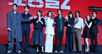 [포토] 포즈 취하는 ‘킬러들의 쇼핑몰2’ 감독과 배우들