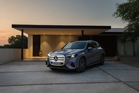 주행거리 616km·초대형 스크린 품었다…벤츠 ‘일렉트릭 GLC’ 쾌조의 스타트