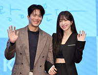 [포토]하석진-안희연, 팔짱 끼고 다정하게!