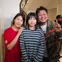 “박진철이 아내 옆에서 웃다니”...‘김부장’ 윤경호, 해병대 원스타 아내-딸과 흐믓 미소