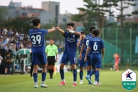 ‘이정효 감독 관전’ 수원 U-18, 울산 1-0으로 꺾고 K리그 유스 챔피언십 3년만 ‘정상’[현장리뷰]