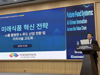 ‘식품산업 혁신 3대 전략’ 김덕호 이사장 “K-푸드 산업의 혁신과 가치사슬 고도화를 적극 지원하겠다”