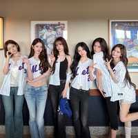 아이브, MLB 첫 데뷔전서 시구부터 승리까지…메츠 8-3 역전승 따라갔다