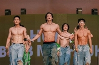 박재범·백호는 환호, 권은비·비비는 논란…‘같은 노출 다른 잣대’[배우근의 롤리팝]