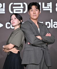 [포토] 조여정-김재철 ‘싸늘하다’