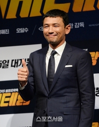 “안고 싶다” 황정민, 최강희·뷔 이어 스토킹 피해...연예계 덮친 ‘스토킹 공포’