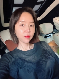 턱에 문제가...‘양악수술’ 의혹 일축했던 신지, 한 달 동안 치과 行