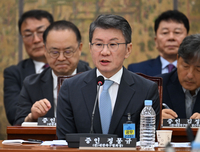 “새 집행부 결정 따라 사퇴하겠다” 정몽규 회장, FIFA·AFC 자리까지 내려놓겠다 선언[KFA 청문회]