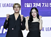 [포토]‘엑스 더 리그’ MC 맡은 뱀뱀과 티파니 영