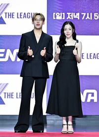 [포토]뱀뱀-티파니 영, ‘엑스 더 리그’ 최고!