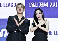 [포토]뱀뱀-티파니 영, ‘엑스 더 리그’ MC 맡았어요!
