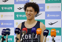 “진짜 많이 올라왔어” 19살 국가대표 막내…감독·형들 사랑 ‘듬뿍’, SK도 웃는다 [SS진천in]