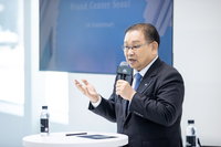 단일 전시장서 韓 마이바흐 15% 팔았다…‘마이바흐 브랜드센터 서울’ 1년의 성과 [SS현장]