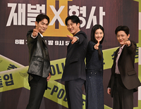 [포토] 포즈 취하는 강상준-안보현-정은채-김신비