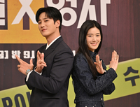 [포토] 안보현, 정은채 ‘멋진 포즈로 마무리’