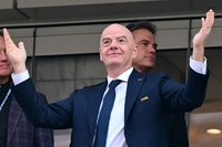 인판티노 진짜 제대로 잘못 걸렸다, UEFA 법적 조치 움직임...재선은 커녕 탄핵 당할 위기, 트럼프도 ‘손절’