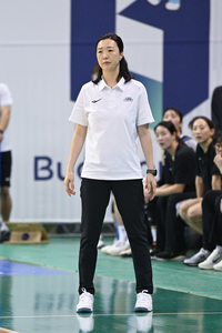 ‘결승 진출’ 삼성생명 이미선 코치 “선수들 성장하는 게 보여, 엄청 많이 배우고 있다” [SS부천in]