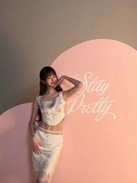 장원영, ‘뼈말라’ 몸매+탄탄 복근 눈길… “Stay pretty” 근황 화제