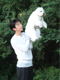 임영웅, “시월이 발사🚀”… 반려견 향한 다정한 눈빛
