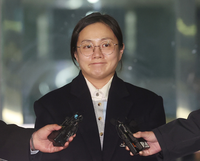 박나래 전 매니저 2명, 협박·횡령 혐의로 재판행