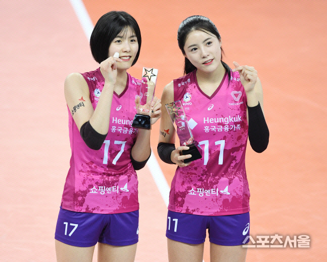 “행복하면 거기서 살아라” 냉랭한 반응…이다영·이재영 5년만의 재결합에도 ‘학폭 꼬리표’