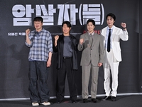 [포토]영화 ‘암살자(들)’ 제작보고회, 다 함께 파이팅!