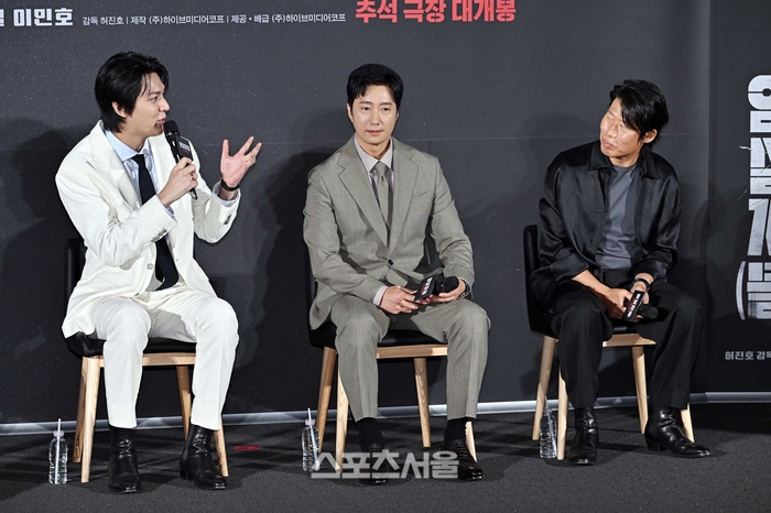 [포토]사회자의 질문에 답하는 이민호-박해일-유해진