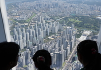 서울 아파트 10곳 중 7곳, 세대당 주차 1.2대도 안 된다