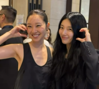 “이 조합 뭐야?” 수지, 공효진과 얼굴 맞대고 볼하트…♥케빈오 노래까지