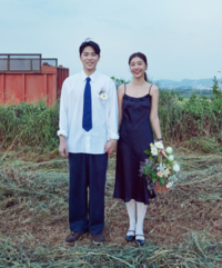 소박해서 더 빛난 연예인 부부…소진♥이동하, 드레스 38만원·다이아 반지 40만원대