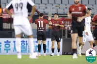 ‘갈레고 1골1도움’ 부천, 전북 또 이겼다 ‘올시즌 2승1무 무패’…인천, 김천과 1-1 무승부