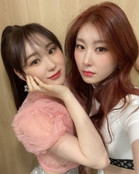 “다음주 어떤 치료하게 될지”…이채연·채령 母 암투병 고백에 ‘오열 재조명’