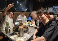 “재결합 임박?” 탁재훈, 신정환과 전격 회동 “큰거 옵니다” 의미심장 예고