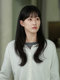 조연 딱지 뗀 하윤경, 반란 시작…지성·박병은 사이서 빛난 “이제는 여주”