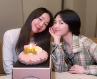 송혜교가 부른 ‘우리 장군이’…반려견 한장에 들킨(?) 이진과의 ‘30년 우정’